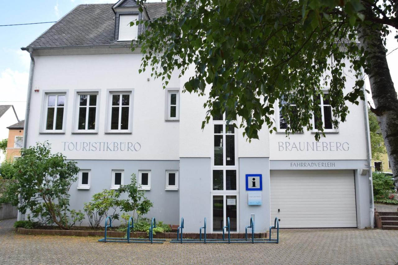 The Wine Cellar In The Old Gemeinde House Brauneberg Exteriör bild