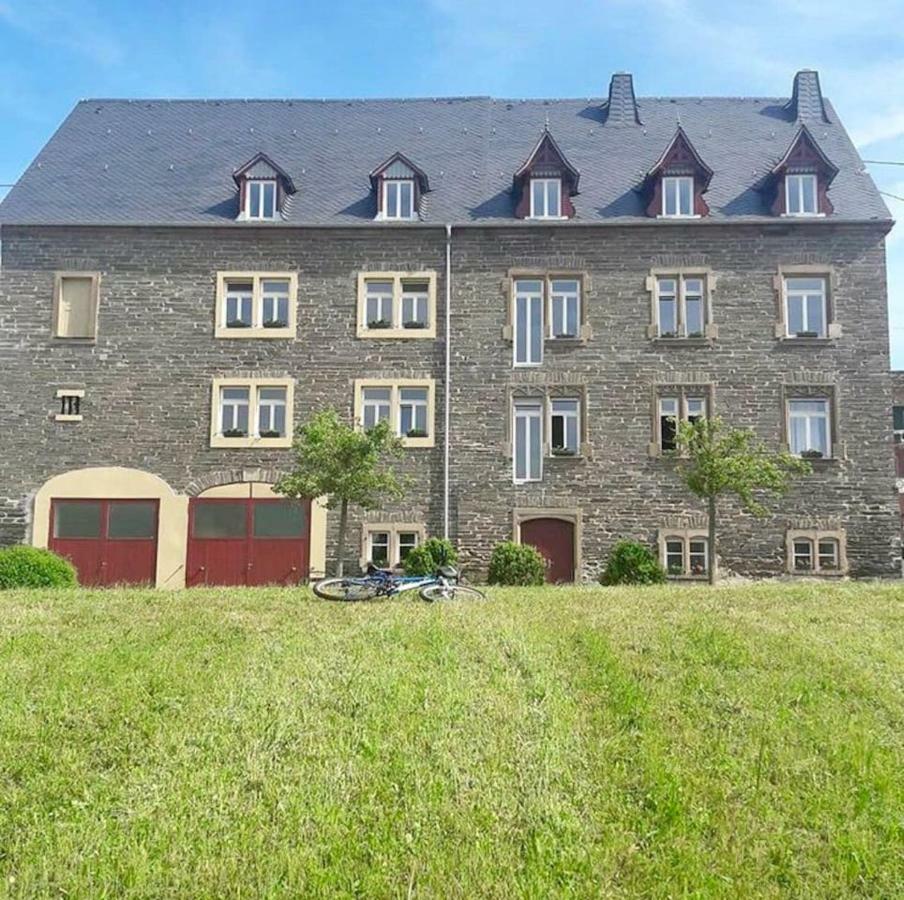 The Wine Cellar In The Old Gemeinde House Brauneberg Exteriör bild